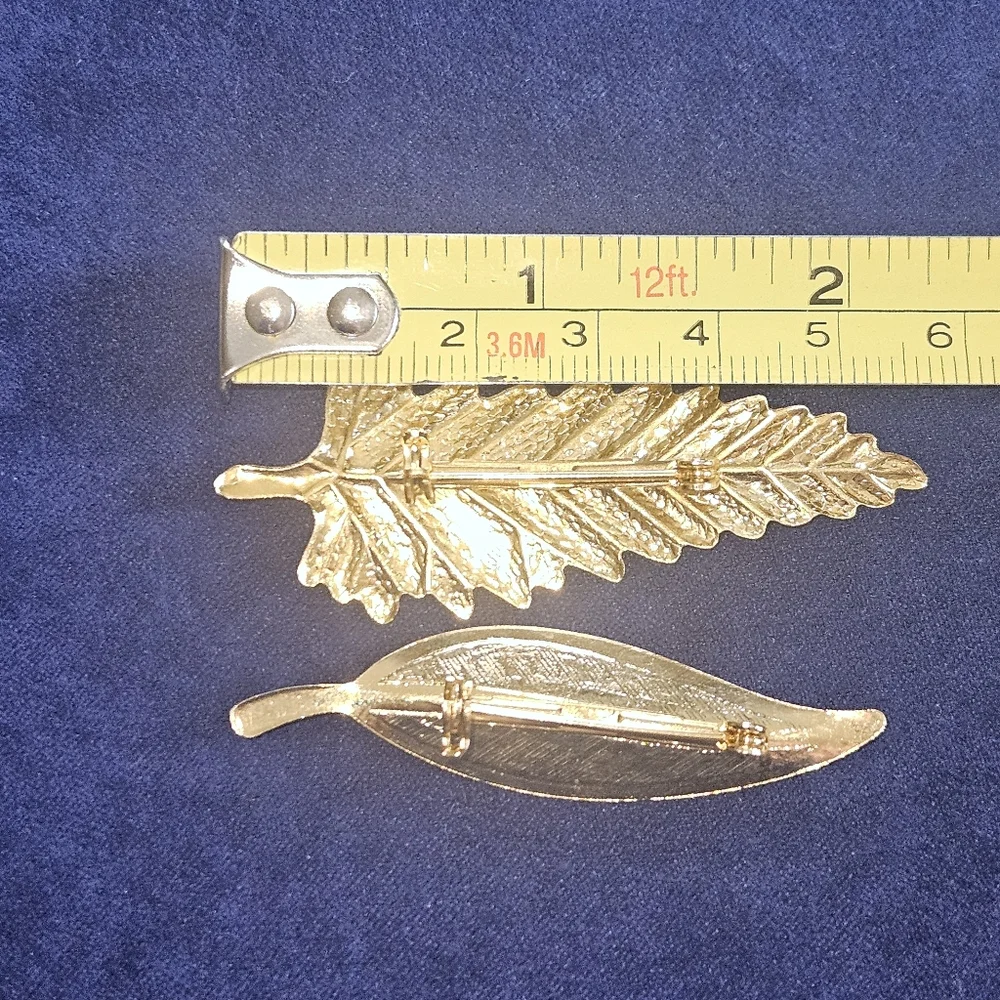 Vintage pair leaf